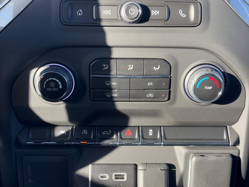 Chevrolet Silverado 1500 Vehicle Image 10