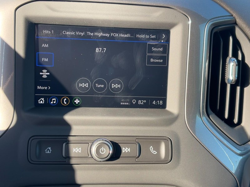 Chevrolet Silverado 1500 Vehicle Image 15