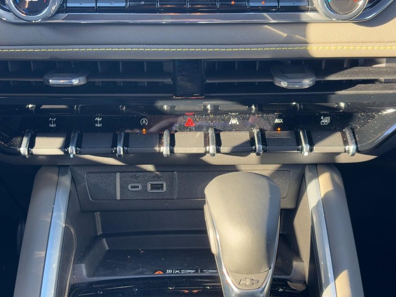 Chevrolet Colorado Vehicle Image 10