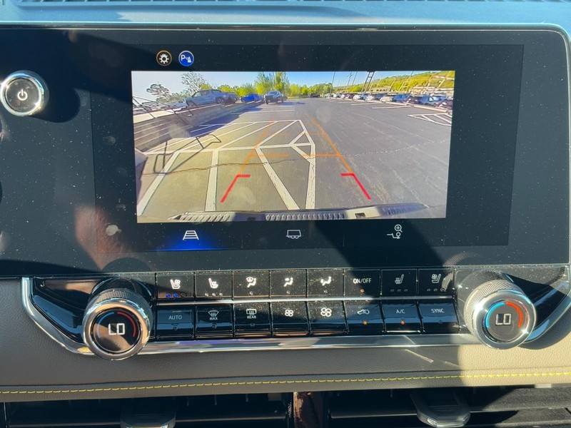Chevrolet Colorado Vehicle Image 17