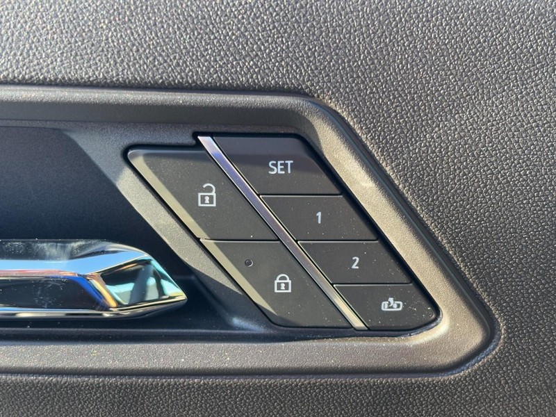 Chevrolet Colorado Vehicle Image 21