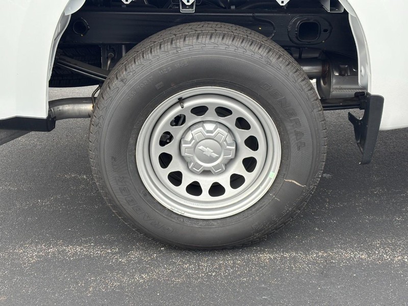 Chevrolet Silverado 1500 Vehicle Image 05