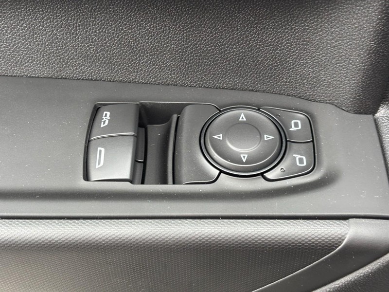 Chevrolet Silverado 1500 Vehicle Image 13