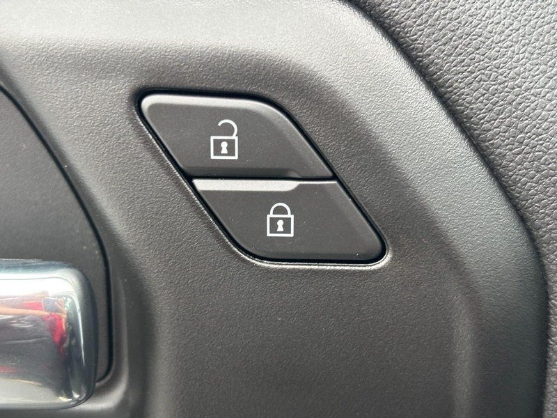 Chevrolet Silverado 1500 Vehicle Image 14