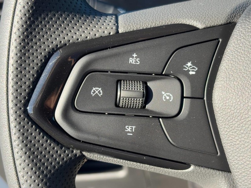 Chevrolet TrailBlazer Vehicle Image 13