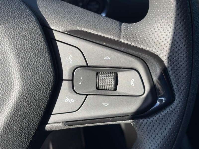 Chevrolet TrailBlazer Vehicle Image 14