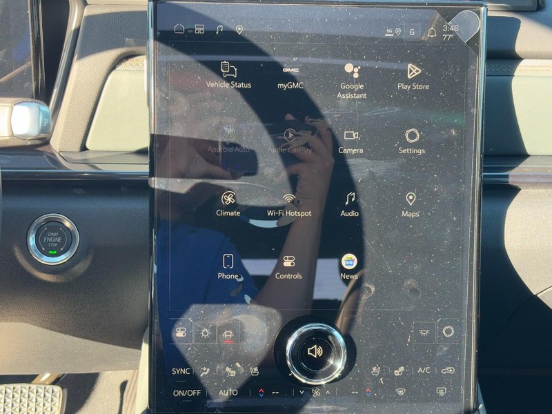 GMC Terrain Vehicle Image 15