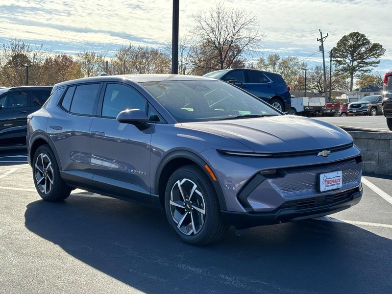 Chevrolet Equinox EV Vehicle Image 02