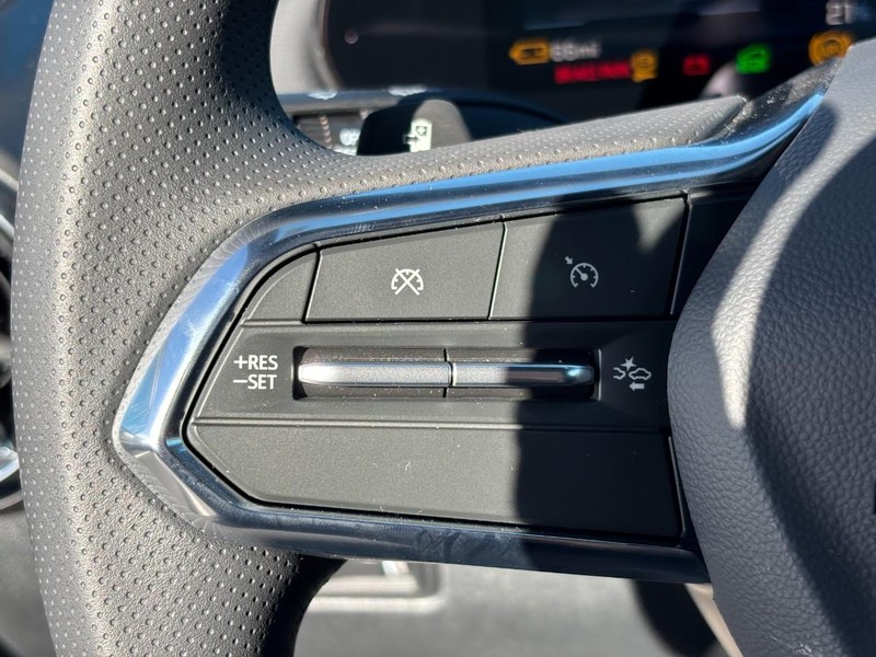 Chevrolet Equinox EV Vehicle Image 13