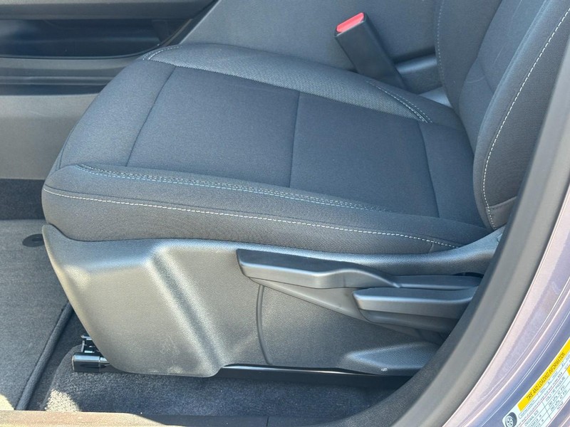 Chevrolet Equinox EV Vehicle Image 22