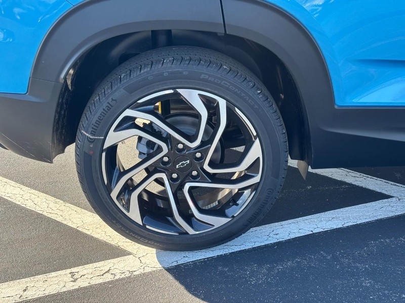 Chevrolet TrailBlazer Vehicle Image 05