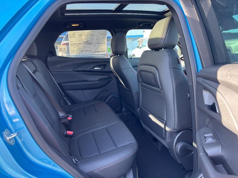 Chevrolet TrailBlazer Vehicle Image 06