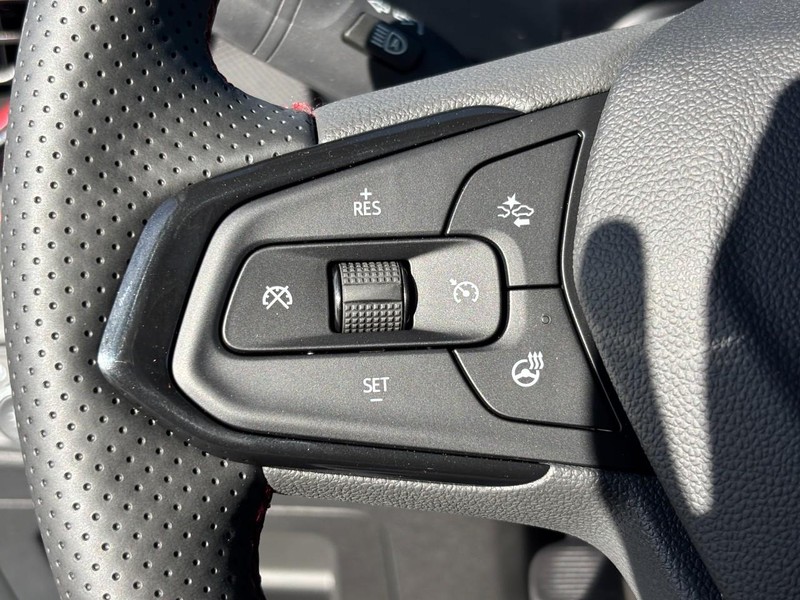 Chevrolet TrailBlazer Vehicle Image 13