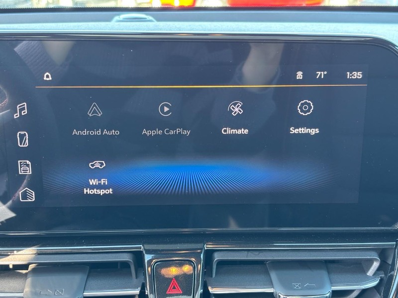 Chevrolet TrailBlazer Vehicle Image 16