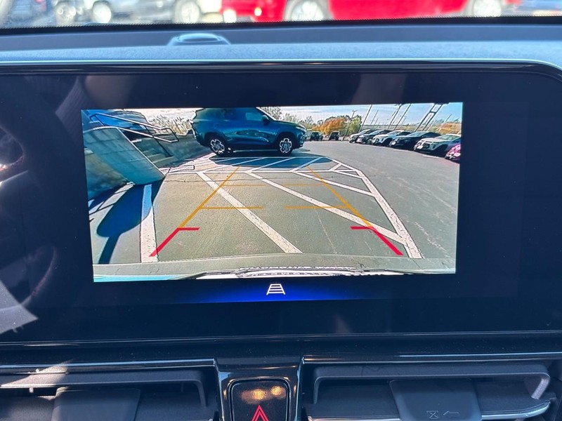 Chevrolet TrailBlazer Vehicle Image 17