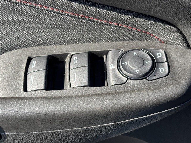 Chevrolet TrailBlazer Vehicle Image 19