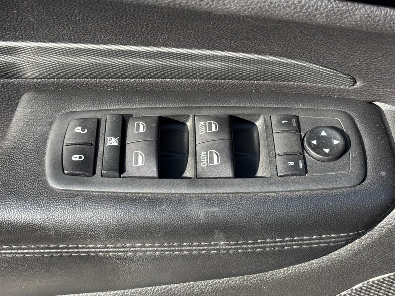 Dodge Durango Vehicle Image 24