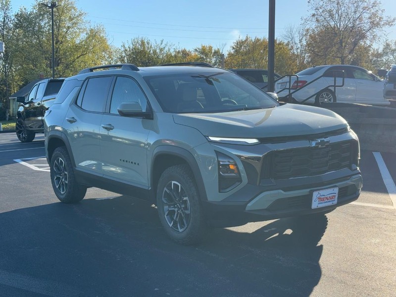 Chevrolet Equinox Vehicle Image 02