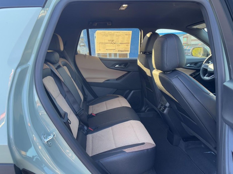 Chevrolet Equinox Vehicle Image 06