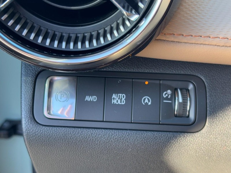 Chevrolet Equinox Vehicle Image 12