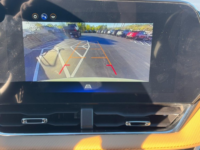 Chevrolet Equinox Vehicle Image 17