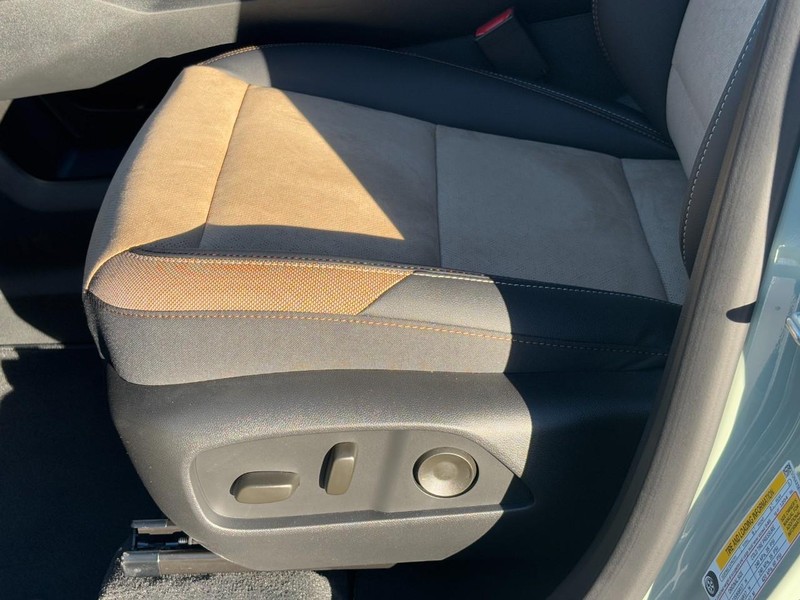 Chevrolet Equinox Vehicle Image 22