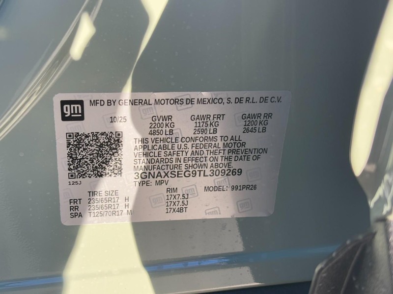 Chevrolet Equinox Vehicle Image 23