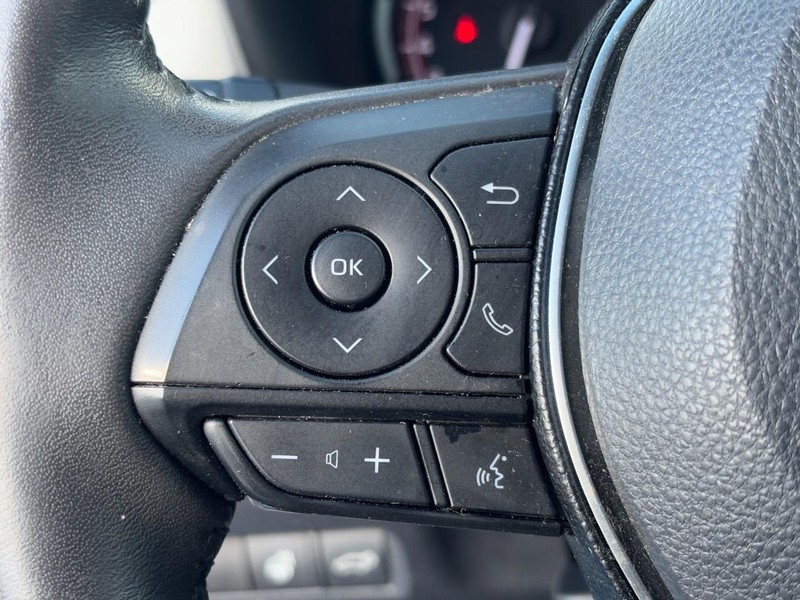 Toyota RAV4 Vehicle Image 17