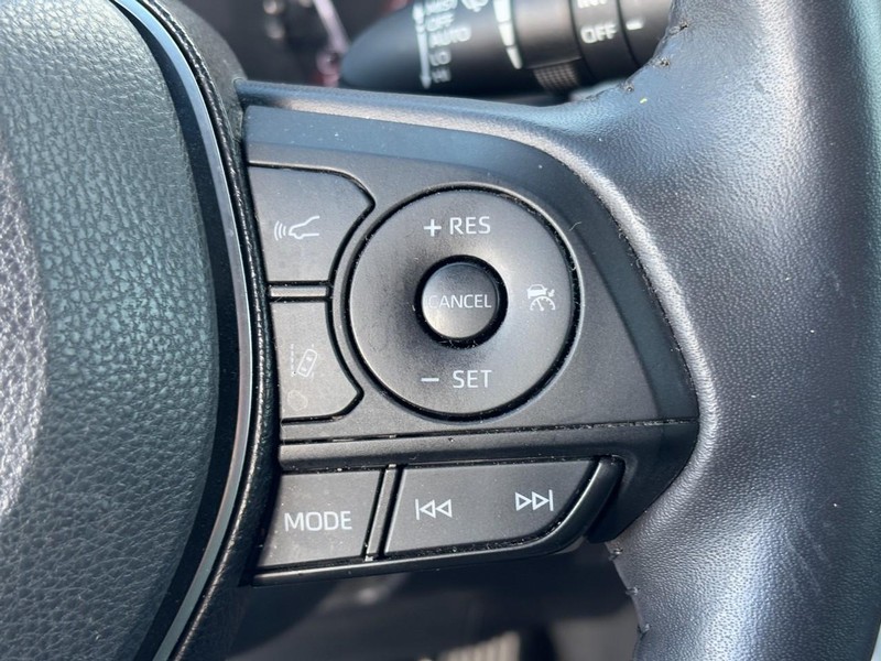 Toyota RAV4 Vehicle Image 18