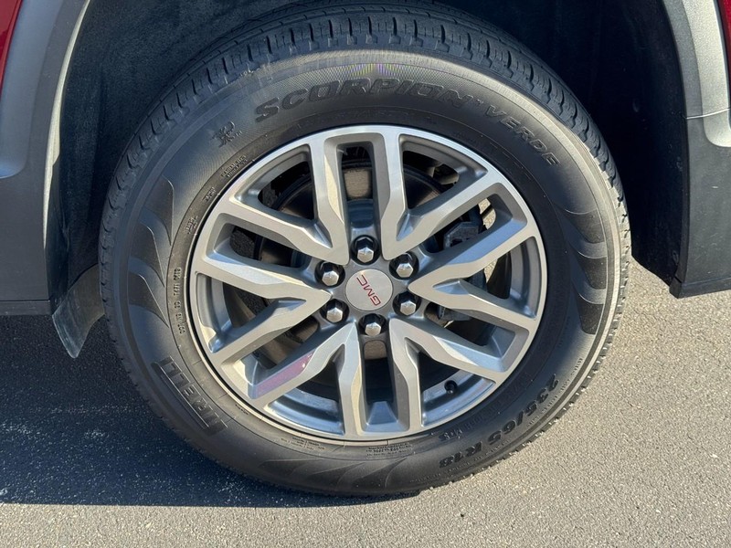 GMC Acadia Vehicle Image 07