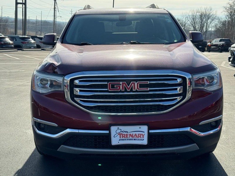 GMC Acadia Vehicle Image 09