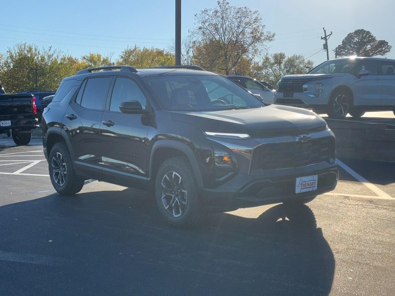 Chevrolet Equinox Vehicle Image 02