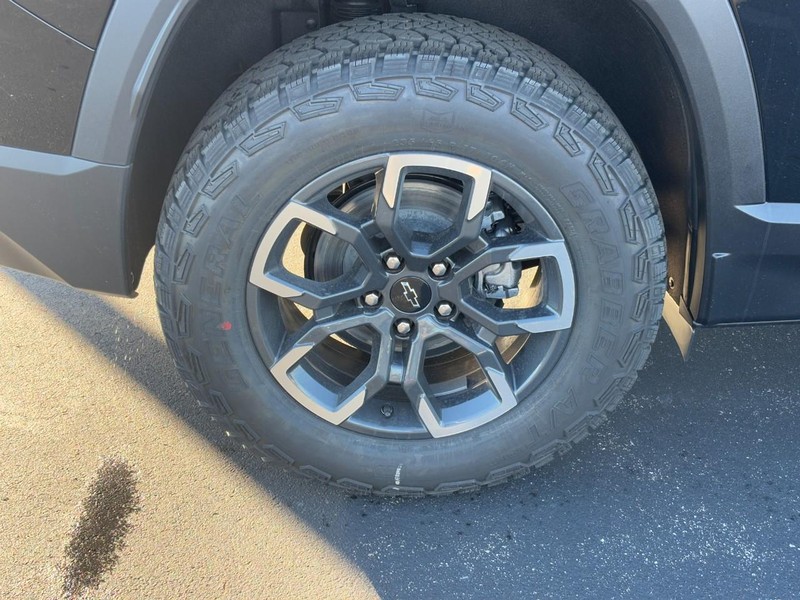 Chevrolet Equinox Vehicle Image 05