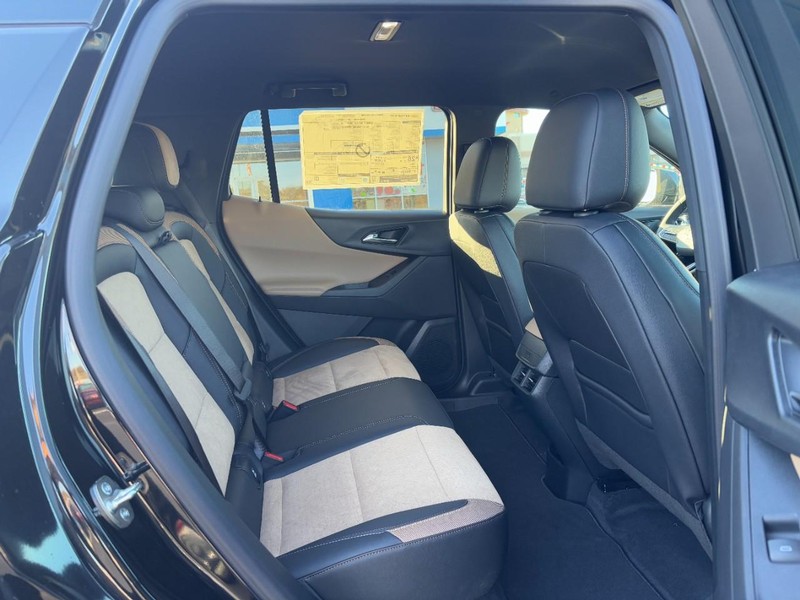 Chevrolet Equinox Vehicle Image 06