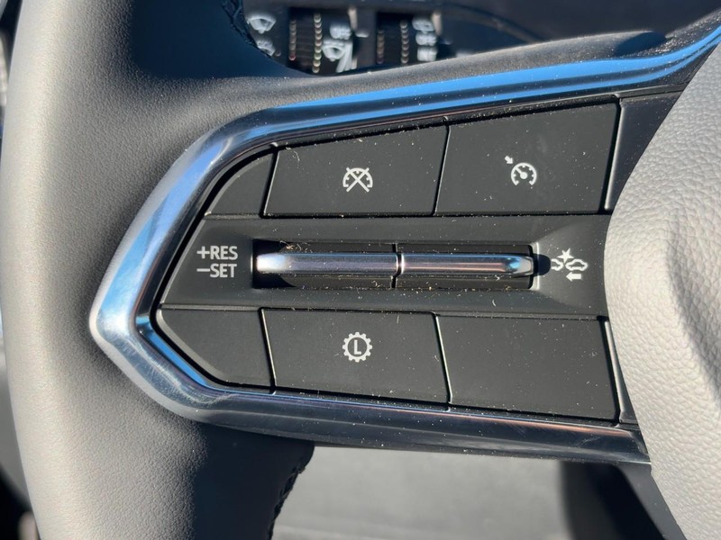 Chevrolet Equinox Vehicle Image 11