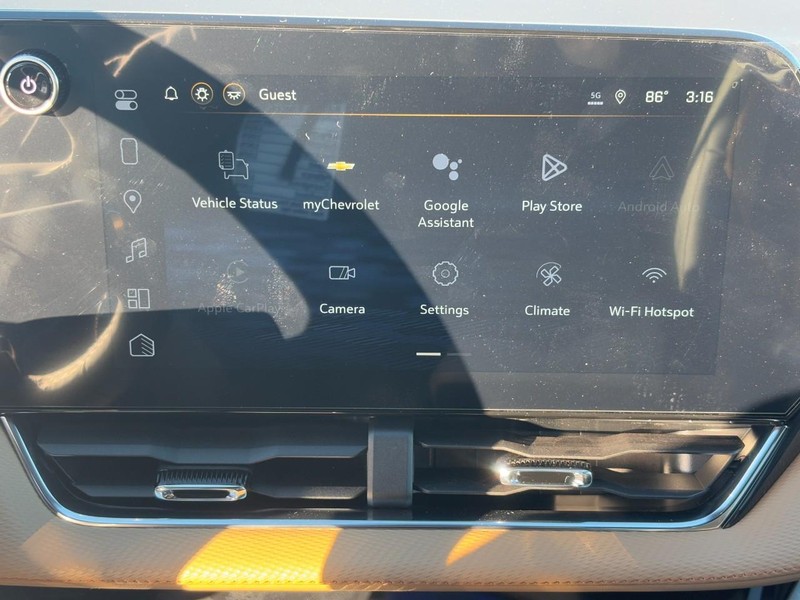 Chevrolet Equinox Vehicle Image 14