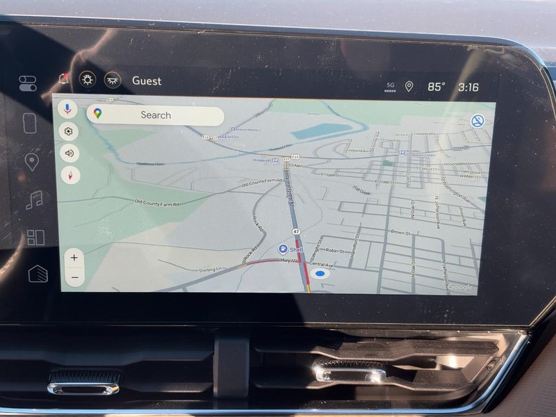 Chevrolet Equinox Vehicle Image 16