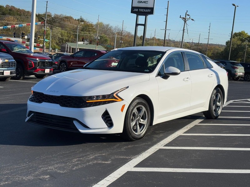 Kia K5 Vehicle Image 08