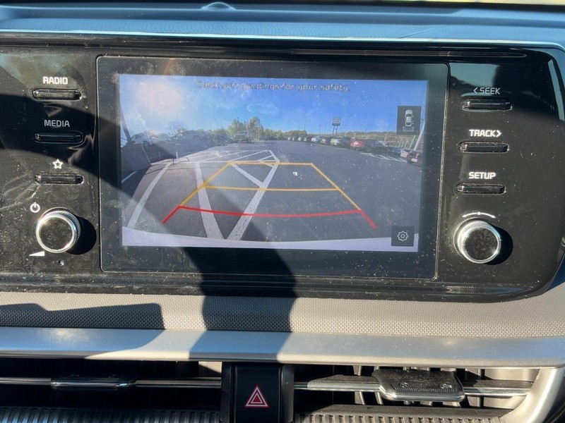 Kia K5 Vehicle Image 21