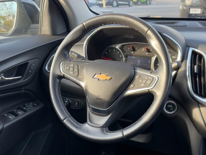 Chevrolet Equinox Vehicle Image 12