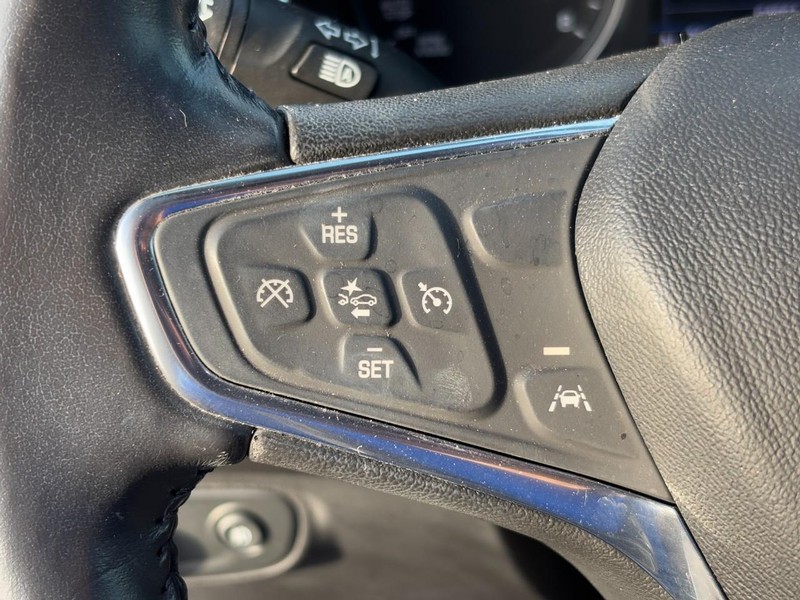 Chevrolet Equinox Vehicle Image 17