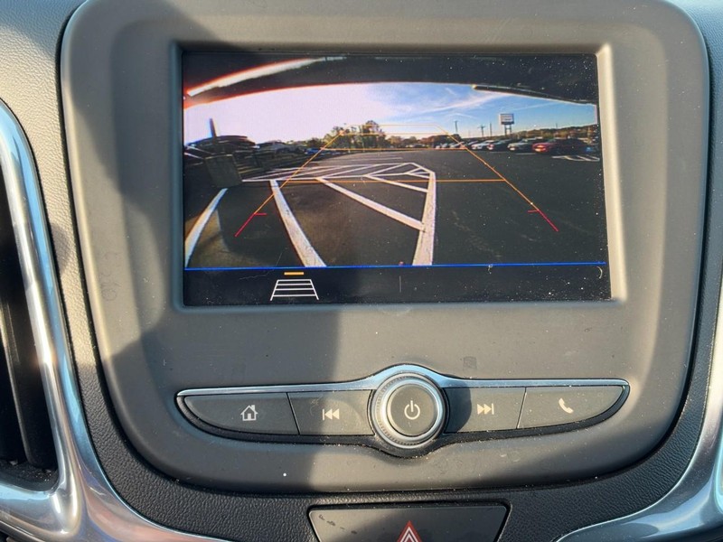 Chevrolet Equinox Vehicle Image 21