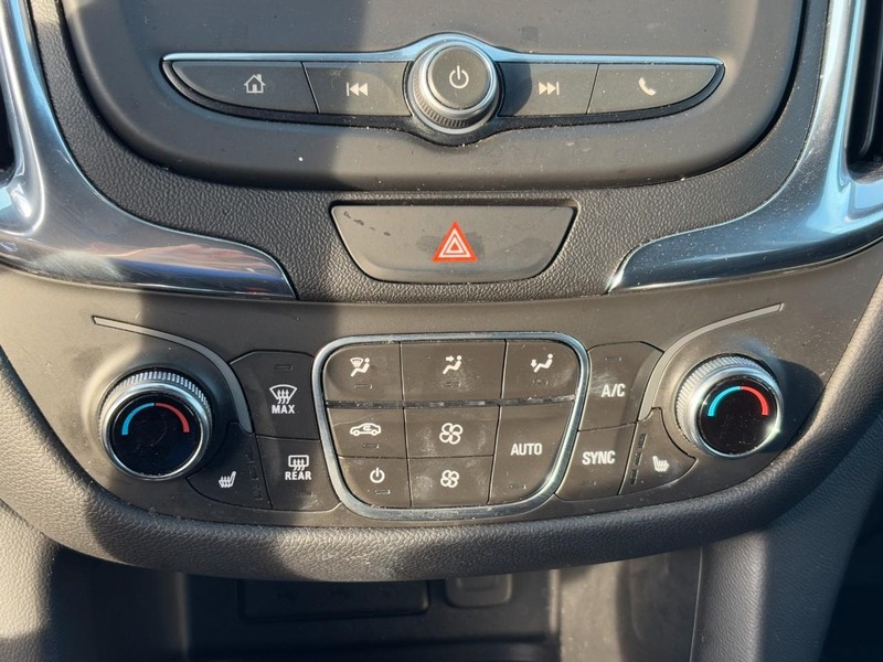 Chevrolet Equinox Vehicle Image 22