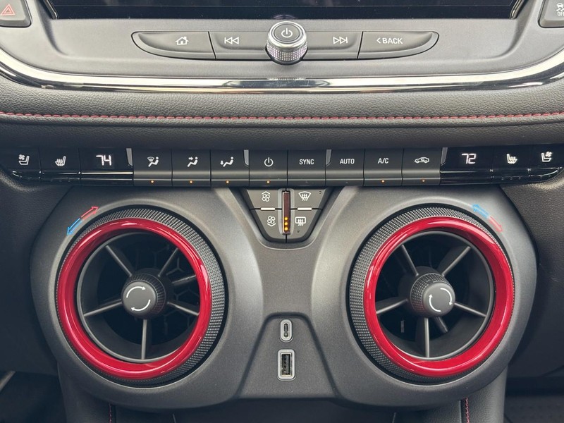 Chevrolet Blazer Vehicle Image 10