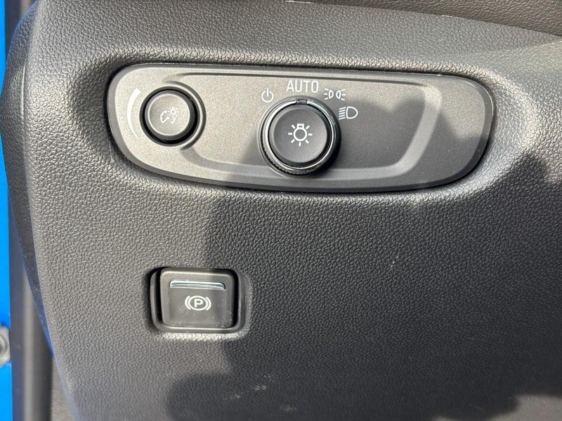 Chevrolet Blazer Vehicle Image 12