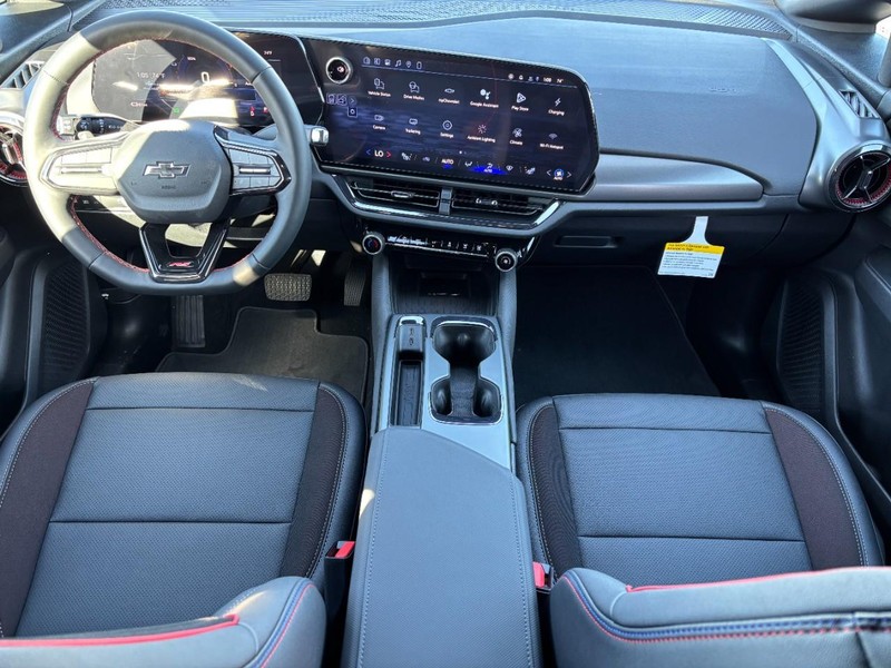 Chevrolet Equinox EV Vehicle Image 07