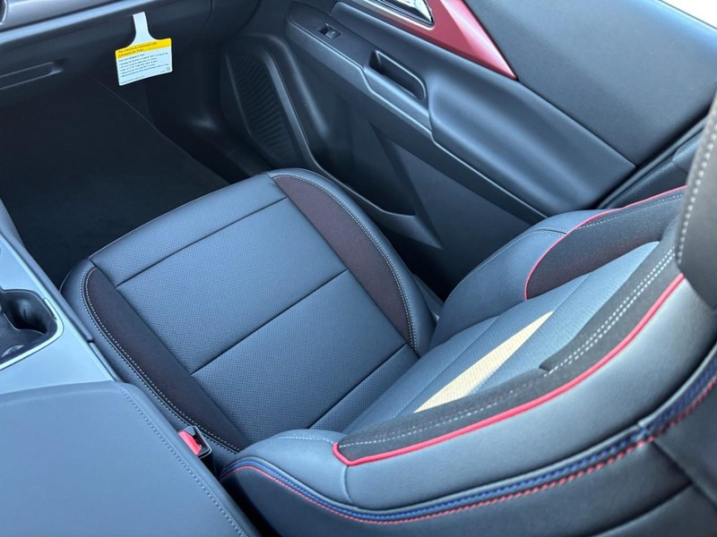 Chevrolet Equinox EV Vehicle Image 11