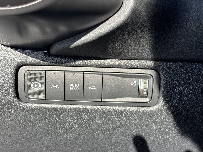 Chevrolet Equinox EV Vehicle Image 12