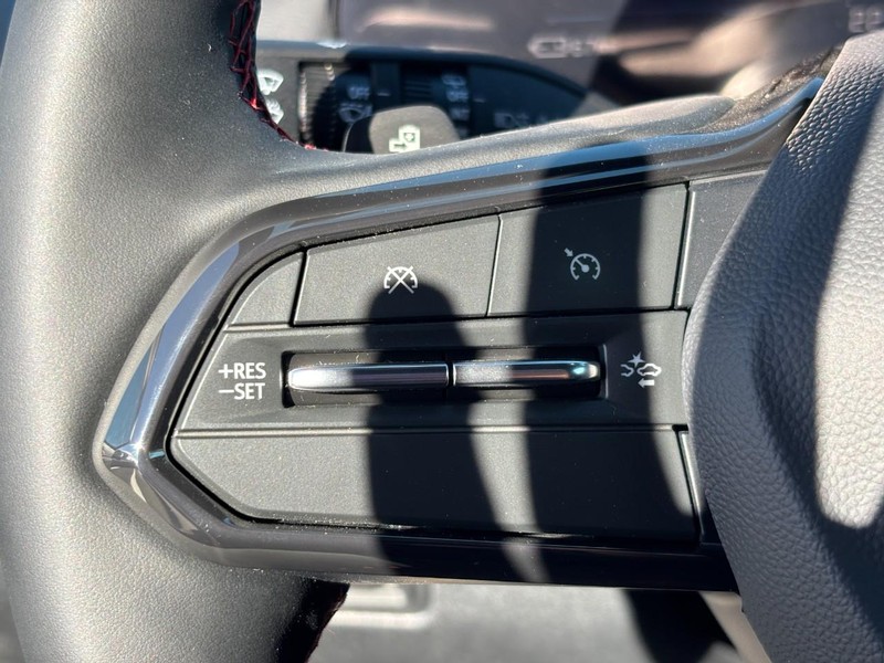 Chevrolet Equinox EV Vehicle Image 13