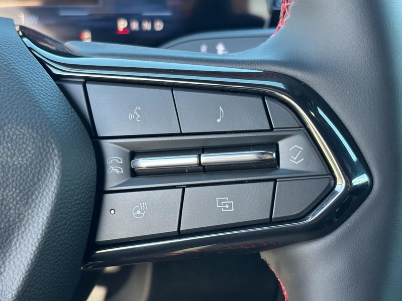 Chevrolet Equinox EV Vehicle Image 14